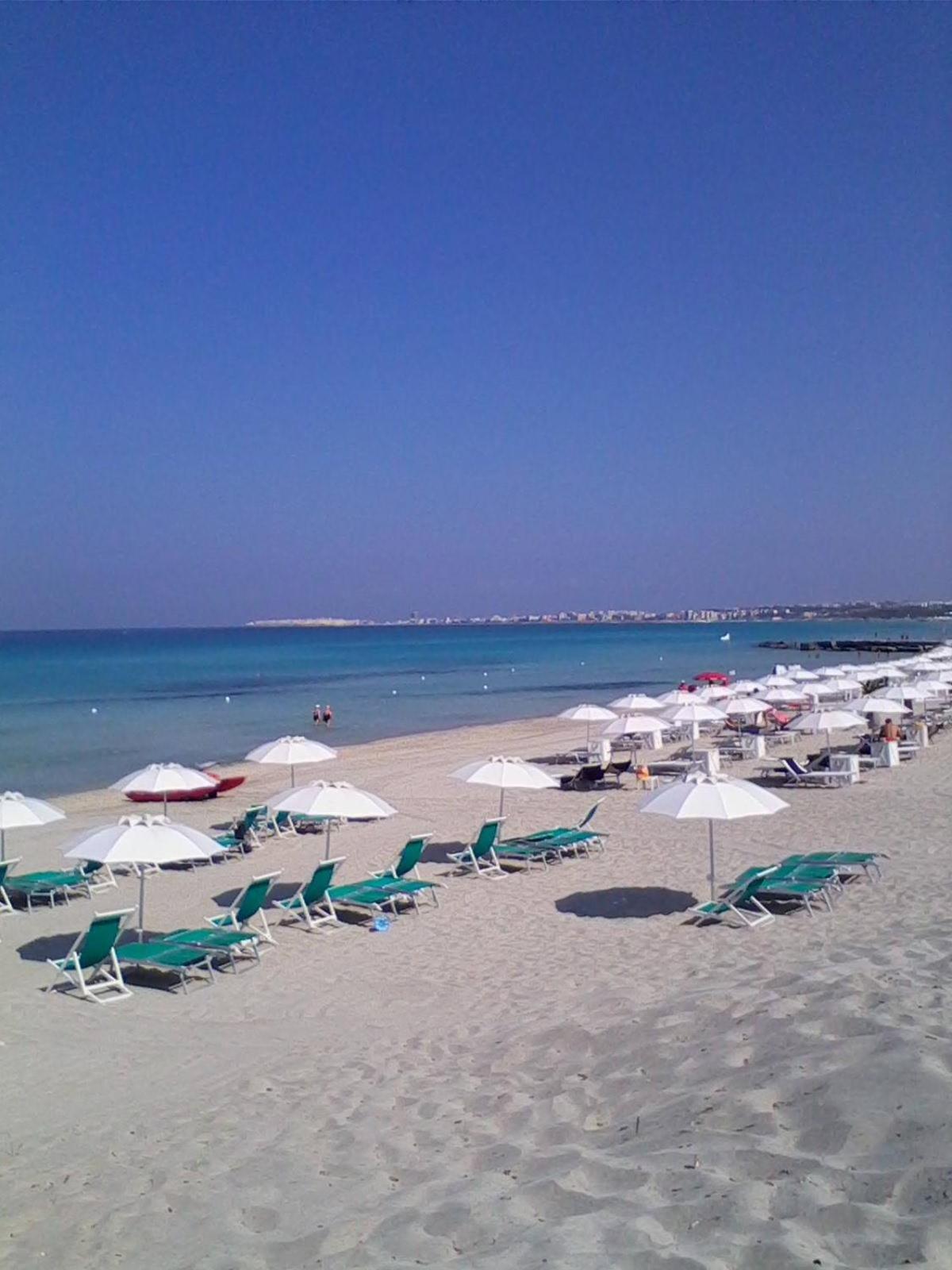Villetta Dei Fiori, Vicino Spiaggia Di Punta Pizzo ガリポリ エクステリア 写真
