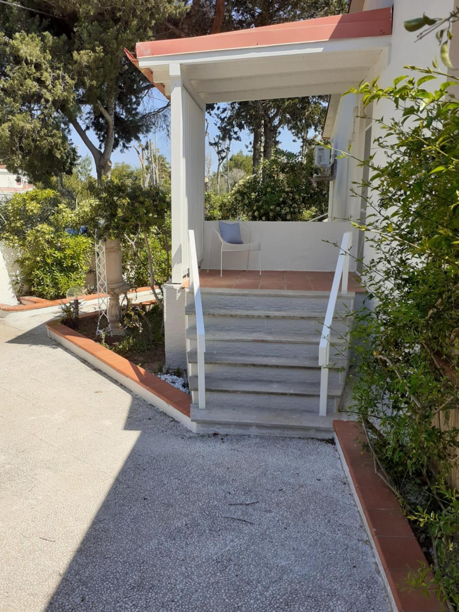 Villetta Dei Fiori, Vicino Spiaggia Di Punta Pizzo ガリポリ エクステリア 写真